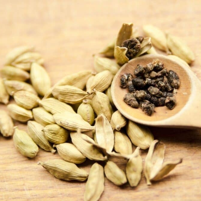 Cardamom Seed ESSENTIAL SPICES